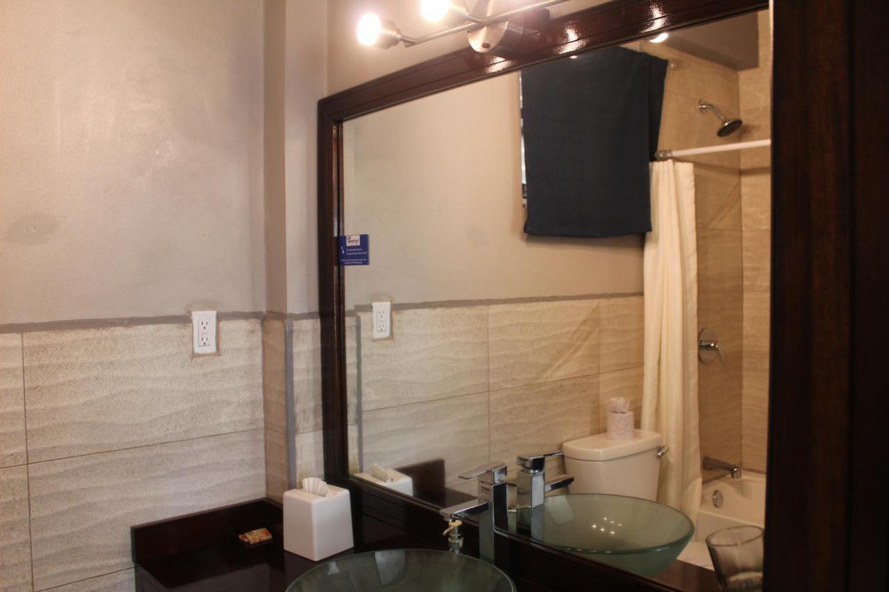 Barefoot Caye Caulker Hotel Экстерьер фото