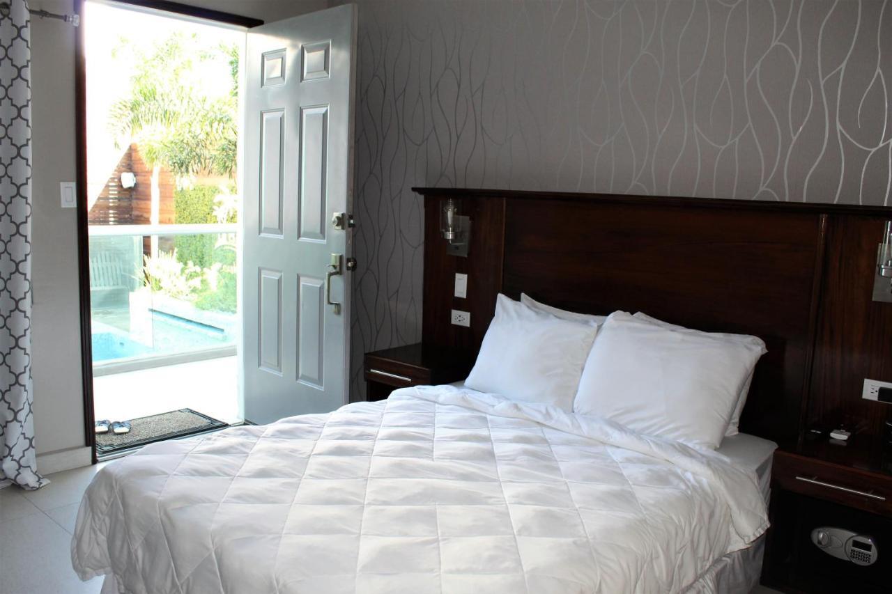 Barefoot Caye Caulker Hotel Экстерьер фото
